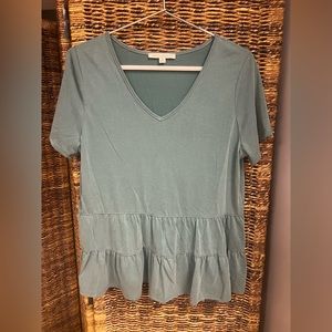 Green Envelope- Womens shirt,‎ Size: Medium, Ruffle bottom, Pre-Owned